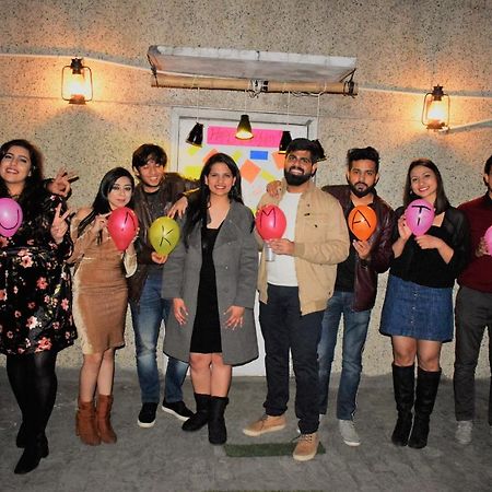 Bunkmates Vandrarhem New Delhi Exteriör bild