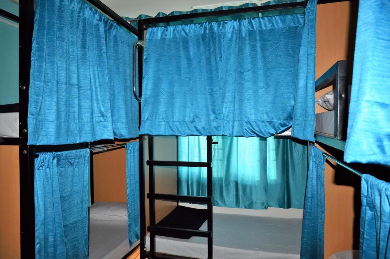 Bunkmates Vandrarhem New Delhi Exteriör bild