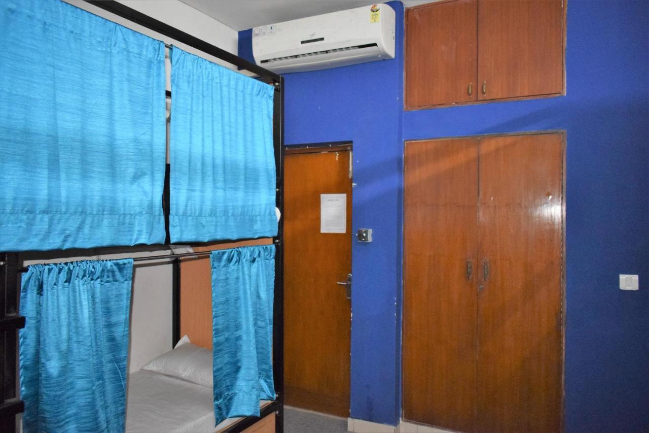 Bunkmates Vandrarhem New Delhi Exteriör bild