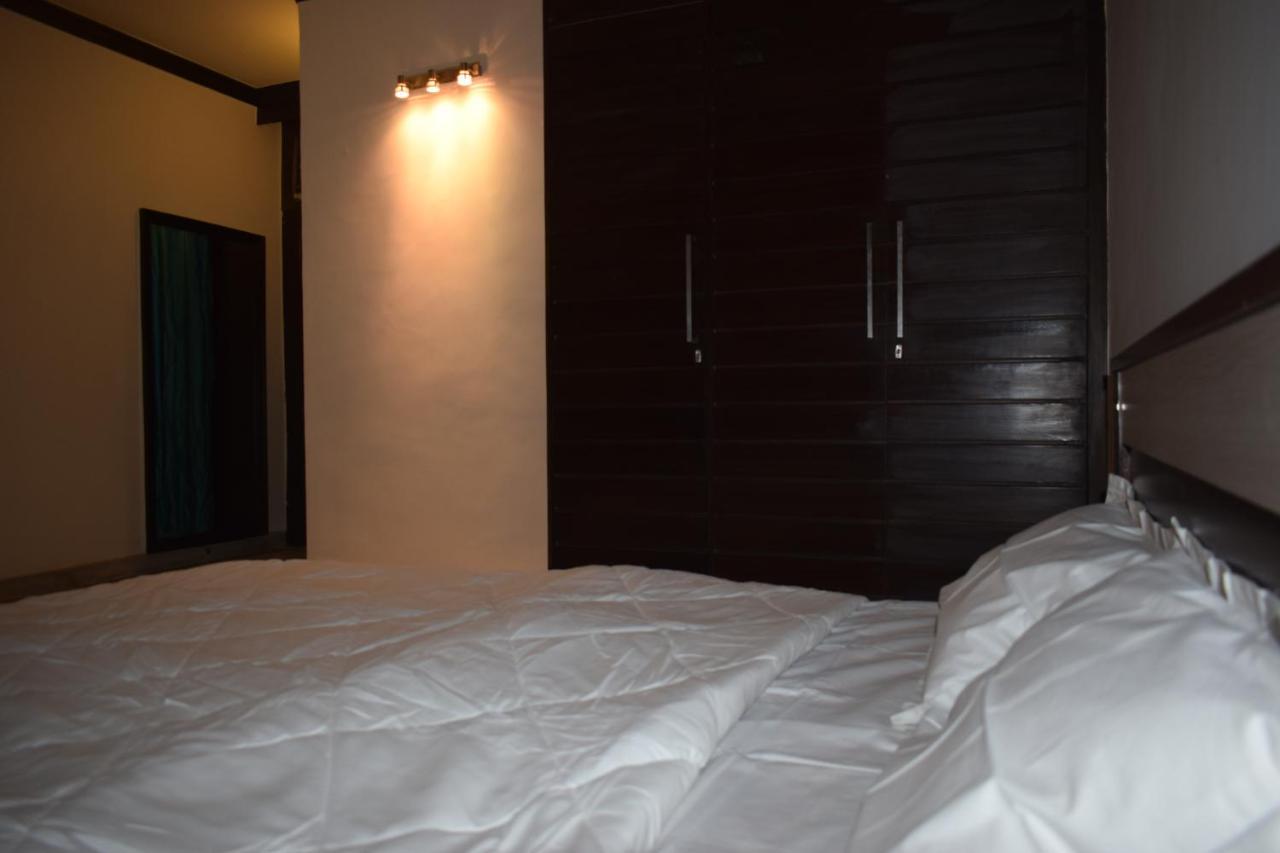 Bunkmates Vandrarhem New Delhi Exteriör bild