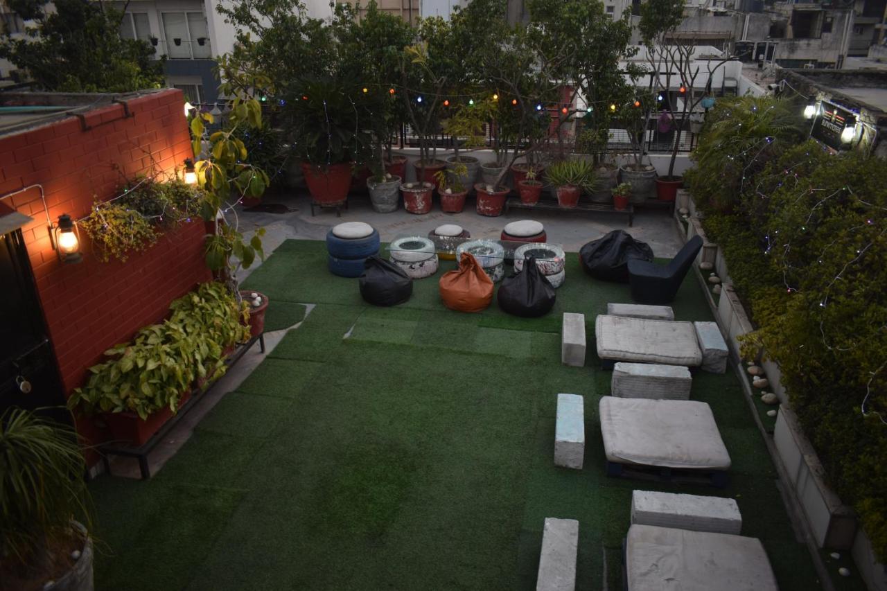 Bunkmates Vandrarhem New Delhi Exteriör bild